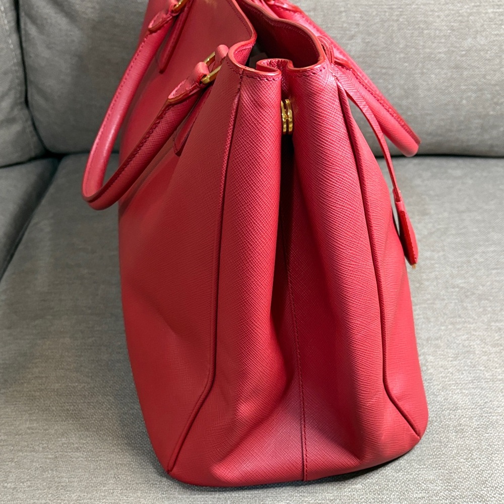 Prada Red Saffiano Lux Leather Tote Bag Authentic Double Handle - Picture 5 of 14